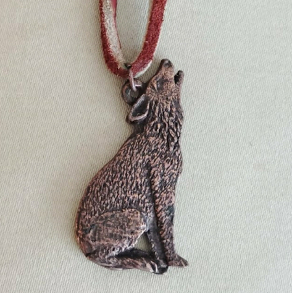 Hand Crafted Copper Wolf Pendant Necklace / 2" Howling Wolf Figure Necklace - Picture 2 of 11